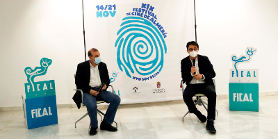 El diputado de Cultura y Cine, Manuel Guzmán, y el director de FICAL 2020, Enrique Iznaola han presentado las películas y los jurados de la XIX edición